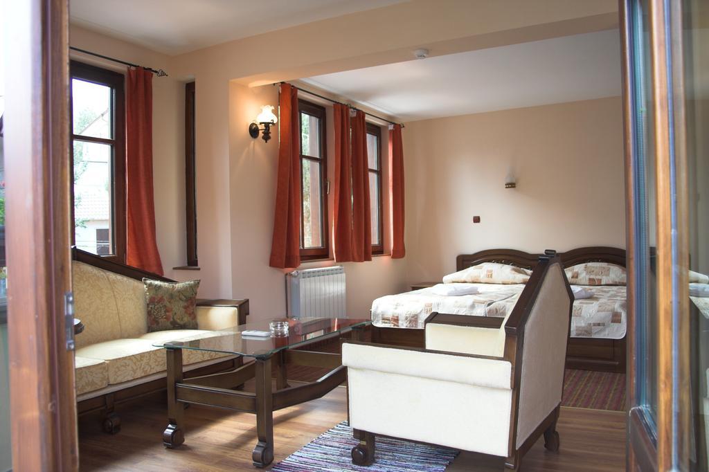 Hotel Old Times Azenograd Szoba fotó